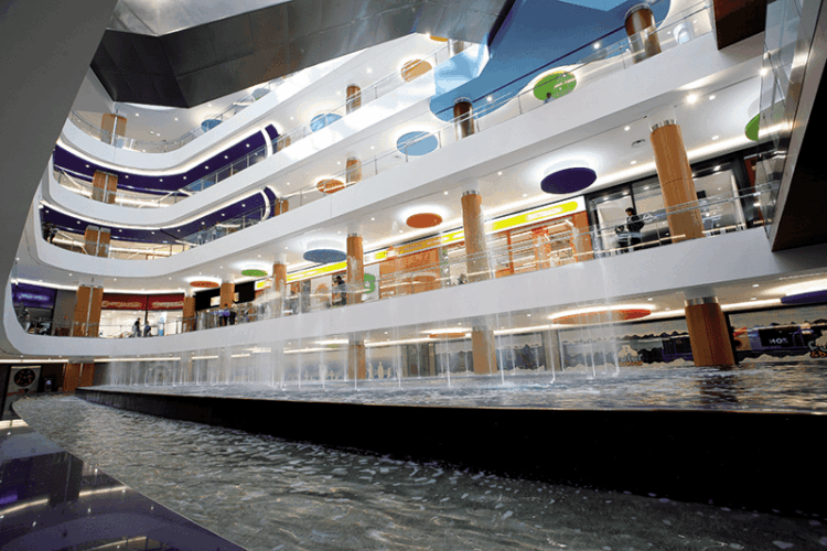 Jovem morre em queda no Palácio do Gelo em Viseu