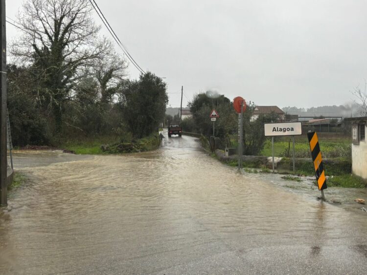 Chuva intensa obriga ao corte de estradas e ao encerramento preventivo do Sub-Paço em Arganil