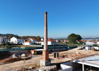 Chaminé substituída por novo elemento arquitetónico no SUB e Centro de Saúde de Arganil