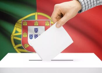 Presidenciais: Votação decorre com expectativa de segunda volta