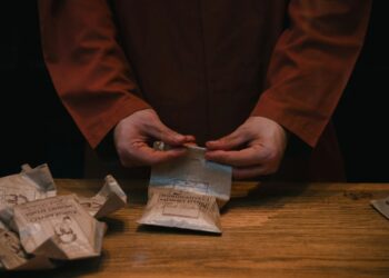 Droga. Casal de idosos tentava vender cocaína e heroína na prisão da Guarda: homem foi apanhado em flagrante