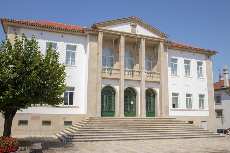 Arganil soma 12 anos consecutivos de pagamentos a tempo e horas