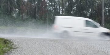 Seis distritos do Norte e Centro sob aviso laranja de chuva forte e persistente