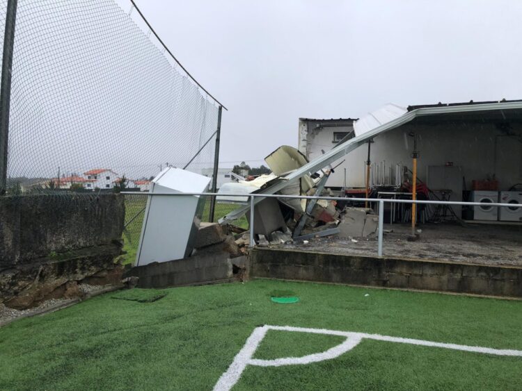 Seixo da Beira: Mau tempo provoca danos no recinto do CDR Vasco da Gama