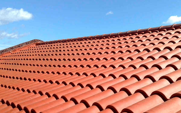 Município de Góis mobiliza equipas para recuperar telhados após temporal