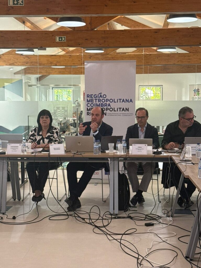 Região Metropolitana de Coimbra lança concurso para Comunidades de Energia Renovável de cerca de 33 milhões de euros Região Metropolitana de Coimbra lança concurso para Comunidades de Energia Renovável de cerca de 33 milhões de euros