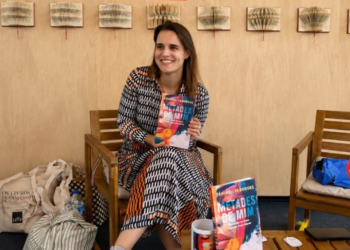 Agora é que me livro! | “A escrita não é a minha profissão, por isso tenho de me divertir”, diz Tânia Borges