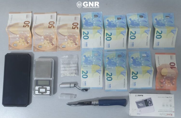 Viseu: Homem detido por tráfico de estupefacientes durante fiscalização rodoviária