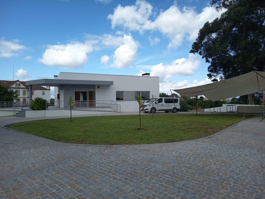Centro Social Caeiro da Matta inaugura resposta pioneira na área da saúde mental em Vila Nova de Oliveirinha Centro Social Caeiro da Matta inaugura resposta pioneira na área da saúde mental em Vila Nova de Oliveirinha