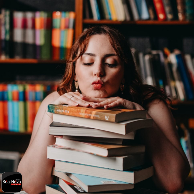 Agora é que me livro! | “Este livro é inspirado numa música do António Zambujo”, diz Teresa Pinto