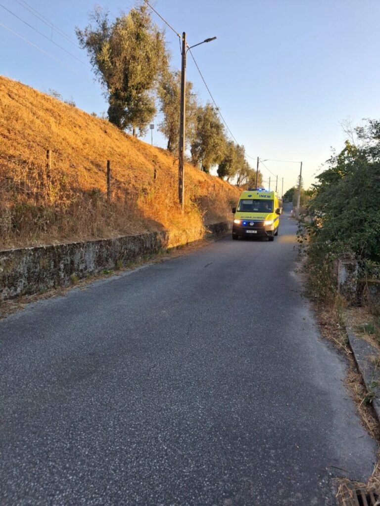 Homem ferido após cair de telhado em Carregal do Sal