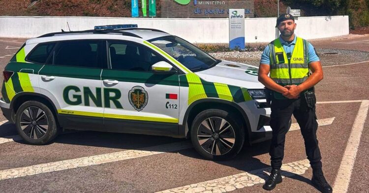 GNR registou 81 acidentes e deteve 27 pessoas no distrito de Coimbra GNR registou 81 acidentes e deteve 27 pessoas no distrito de Coimbra
